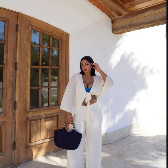 Handmade Woven Straw Bag with Wooden Bead Handles | Vacation Beach Bag| Gift - Picture 4 of 10